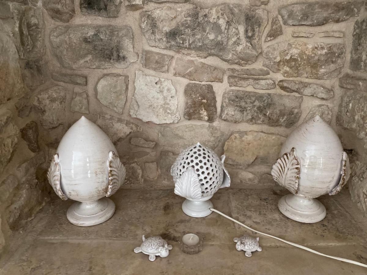 Palazzo Morola XIV Century Apartment Giovinazzo Bagian luar foto