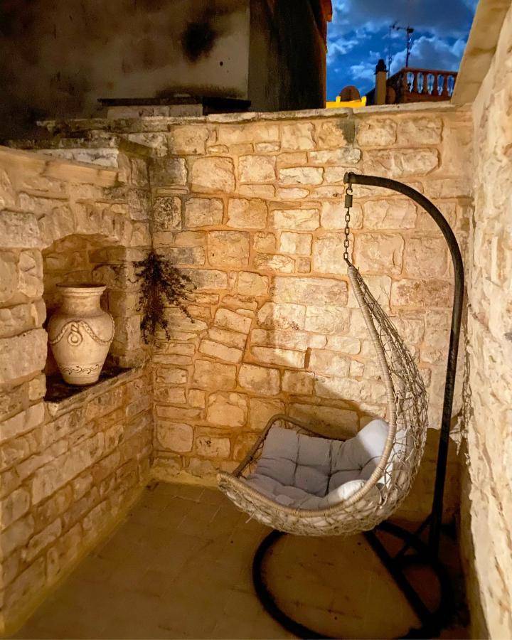 Palazzo Morola XIV Century Apartment Giovinazzo Bagian luar foto