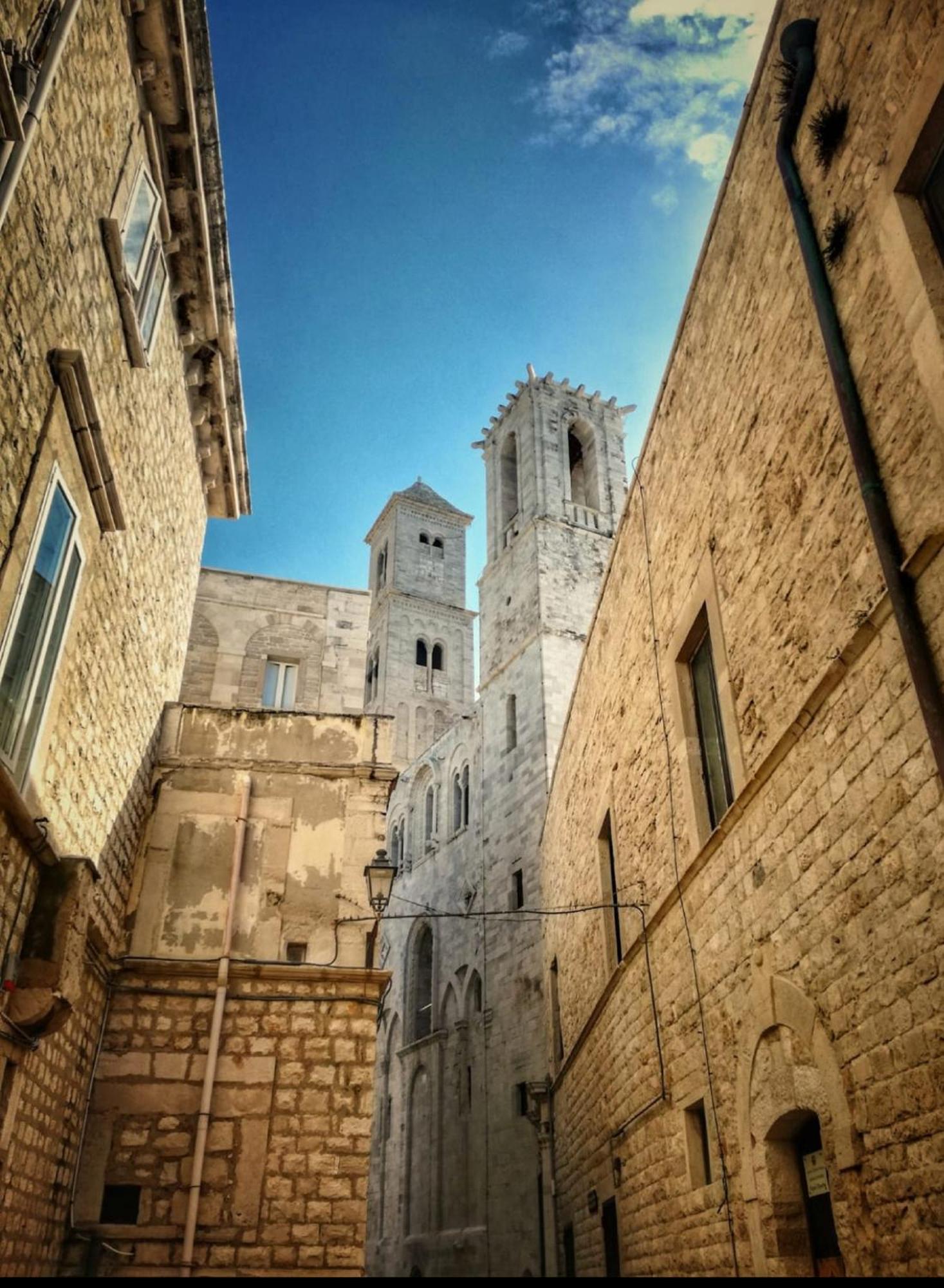 Palazzo Morola XIV Century Apartment Giovinazzo Bagian luar foto