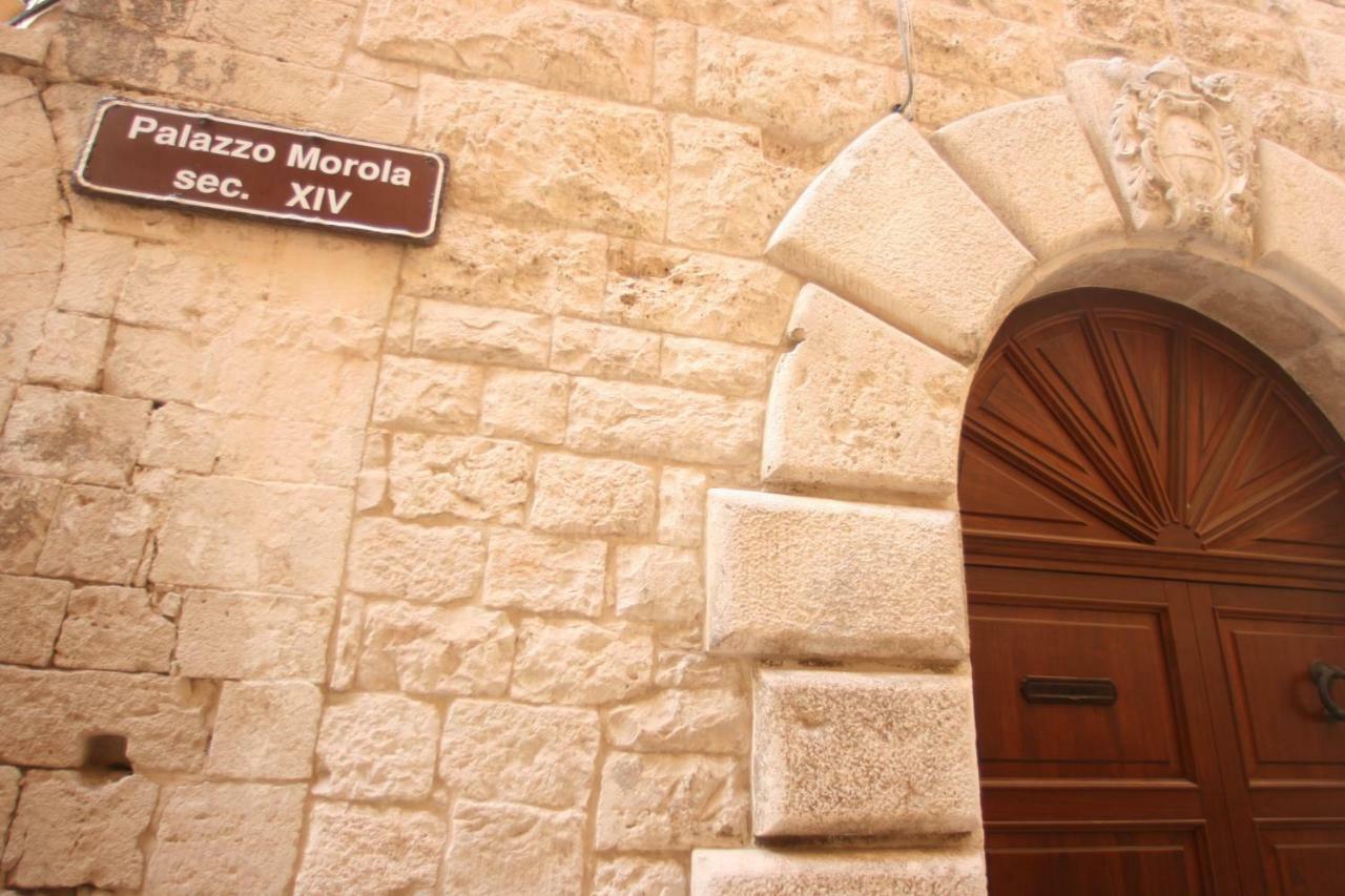 Palazzo Morola XIV Century Apartment Giovinazzo Bagian luar foto